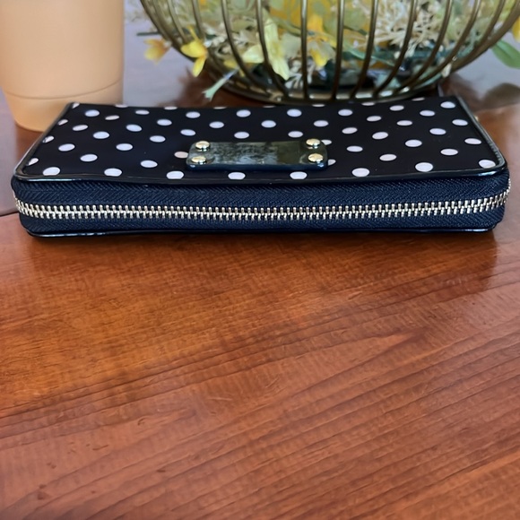 Kate Spade large black and white polka dot wallet - Picture 5 of 7